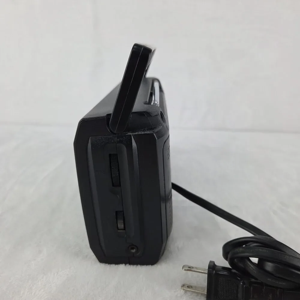 Vintage Sony FM/AM 2 BAND Radio ICF-24 Portable 4 AA Batteries/Power Cord-WORKS